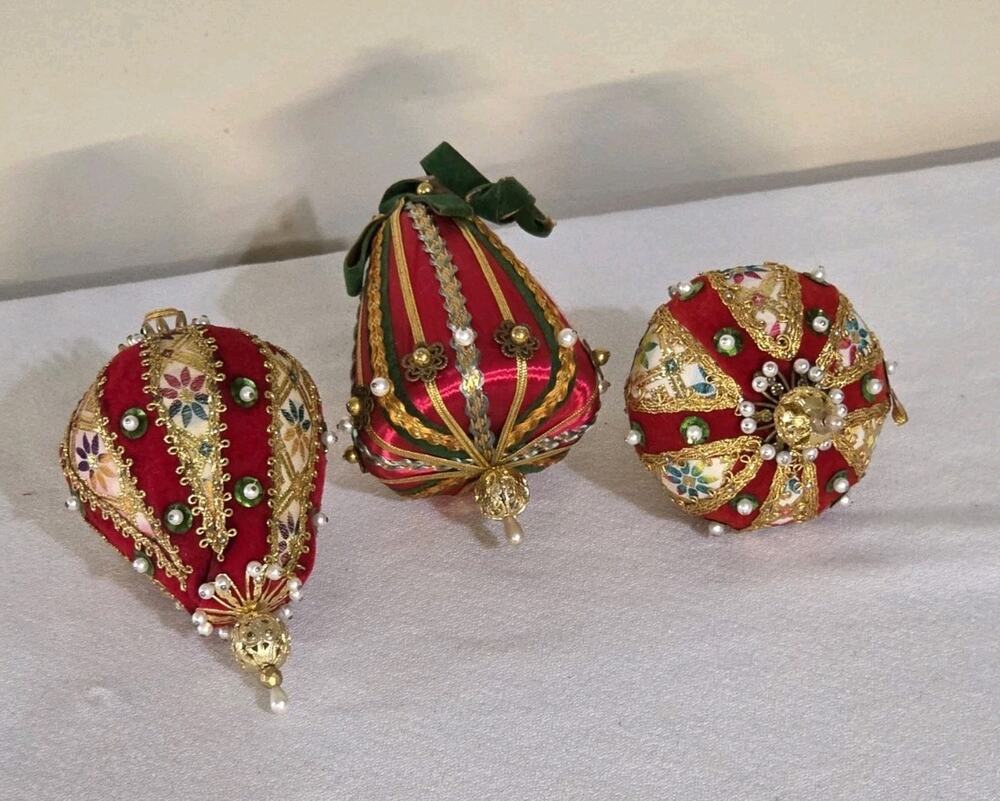 Vintage Beaded Push Pin Handmade Christmas Ornaments(3) Red Grn Gold Silver